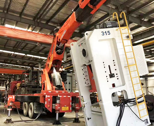 横林镇附近随车吊出租，轻松解决运输难题